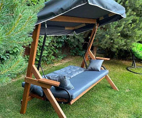 Качели Lyon Royal Family трехместные из лиственницы