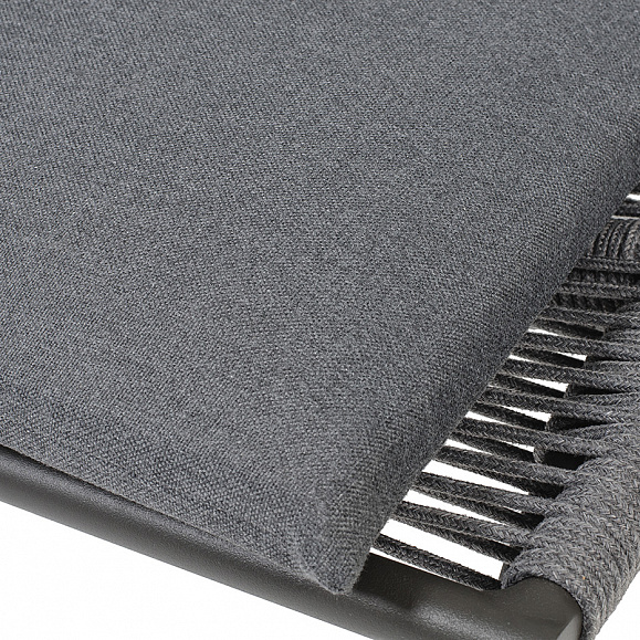 Авиньон кресло плетеное из роупа, каркас алюминий серый (RAL7022) муар, роуп серый круглый, ткань темно-серая 027 фото 4