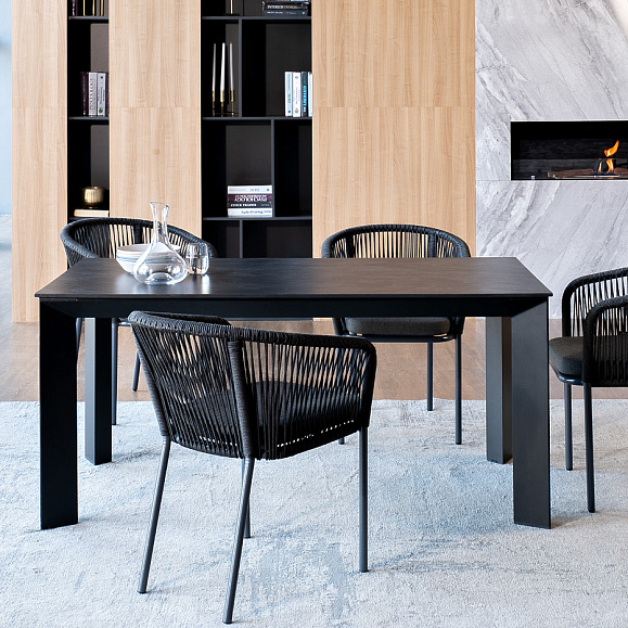 Венето обеденная группа на 4 персоны со стульями Марсель, каркас темно-серый, роуп темно-серый фото 1