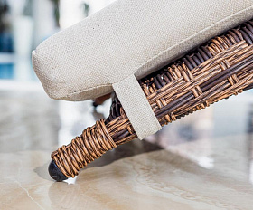 Шезлонг Agata Royal Family из искусственного ротанга с матрасом, цвет коричневый