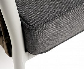 Касабланка диван 3-местный плетеный из роупа, каркас алюминий светло-серый (RAL7035) муар, роуп серо-коричневый 23мм, ткань серая 017