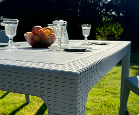 Обеденный стол July Royal Family из пластика, цвет светло-серый