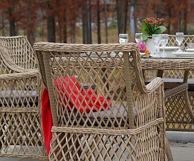 Плетеная обеденная группа Айриш 4SIS из искусственного ротанга, цвет соломенный