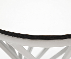 Сантьяго журнальный стол из HPL круглый Ø40 H55, каркас из стали белый, цвет столешницы молочный