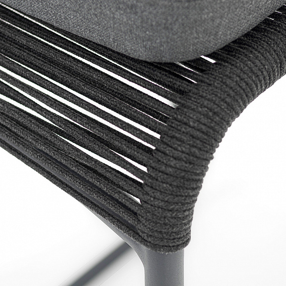 Ането стул барный плетеный из роупа, каркас алюминий темно-серый (RAL7024) муар, роуп темно-серый круглый, ткань темно-серая 027 фото 5