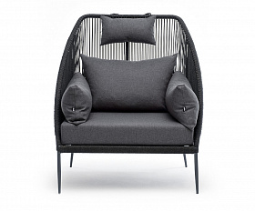 Мадрид кресло плетеное из роупа, каркас алюминий темно-серый (RAL7024) муар, роуп темно-серый круглый, ткань темно-серая 027