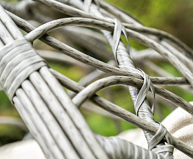 Венеция подвесное кресло-кокон из искусственного ротанга, цвет серый с бежевой подушкой