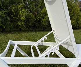 Шезлонг Enzo Royal Family из алюминия белый
