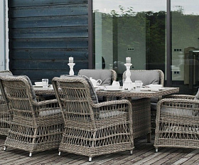 Обеденная группа Цесена 4SIS плетеная из искусственного ротанга